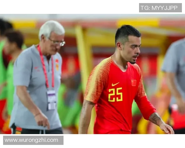 俄州足球明星阵容揭秘他们的成就与传奇故事一览无遗 俄州足球明星阵容揭秘他们的成就与传奇故事一览无遗