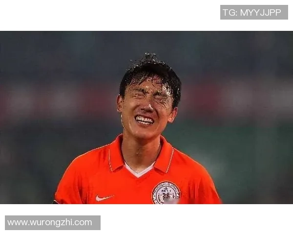 年纪最大的足球明星如何在赛场上继续闪耀光芒与传奇故事 年纪最大的足球明星如何在赛场上继续闪耀光芒与传奇故事