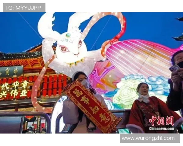 足球明星新春贺岁照片展现团圆喜庆气氛与运动精神的完美结合 足球明星新春贺岁照片展现团圆喜庆气氛与运动精神的完美结合