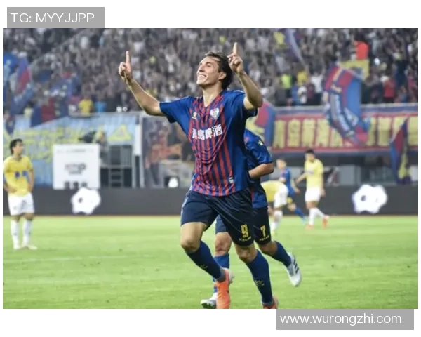 南京足球队以54分领跑精英赛积分榜展现强劲实力