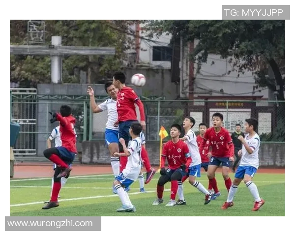 广州足球队近期状态分析与未来发展展望聚焦足球热潮 广州足球队近期状态分析与未来发展展望聚焦足球热潮