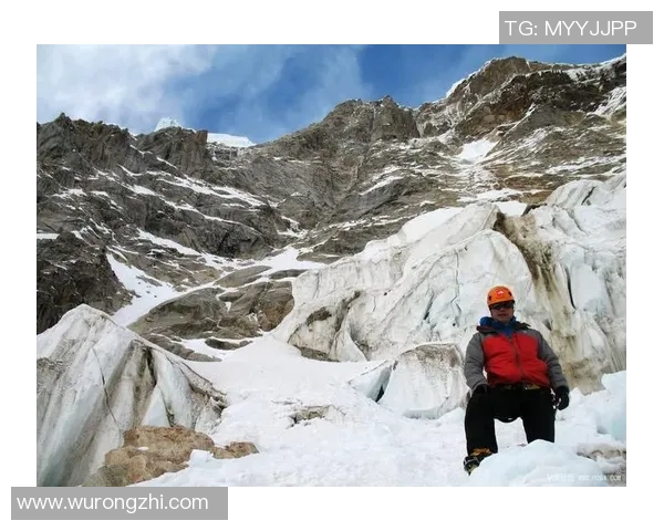 沉寂中的巨星如何重返巅峰状态与足球生涯的反思与重塑之路