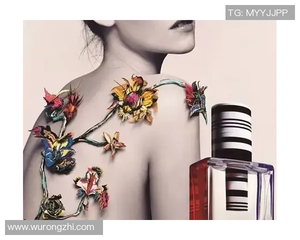 足球明星中午纹身图片女神魅力展现与时尚风格的完美结合 足球明星中午纹身图片女神魅力展现与时尚风格的完美结合